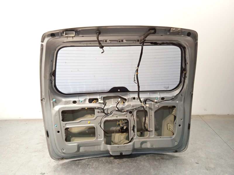 Recambio de porton trasero para kia carnival 2.9 crdi cat referencia OEM IAM 737004D032 4