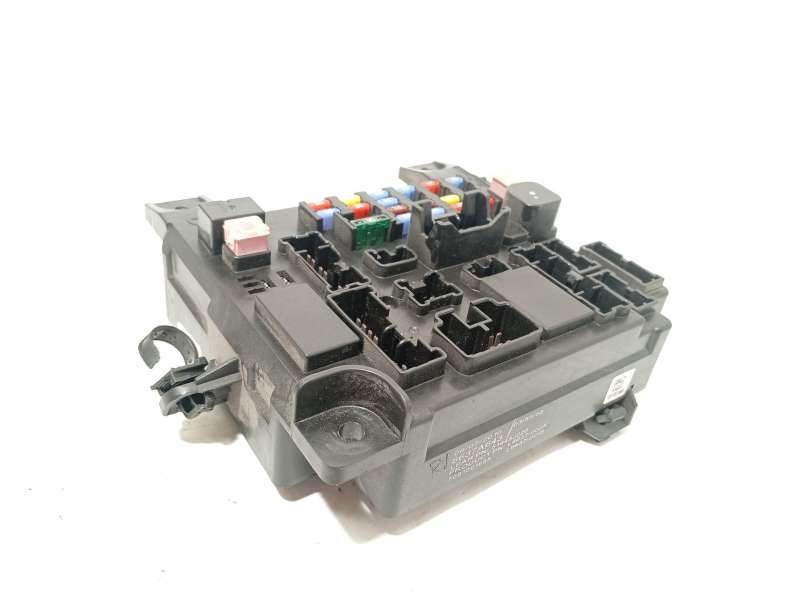Recambio de caja reles / fusibles para mitsubishi outlander ii (cw_w) 2.2 di-d 4wd referencia OEM IAM 8637A643 2