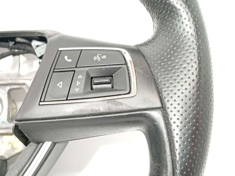 Recambio de volante para maserati levante suv (m161) 3.0 d q4 referencia OEM IAM 670089775 06700897750 2