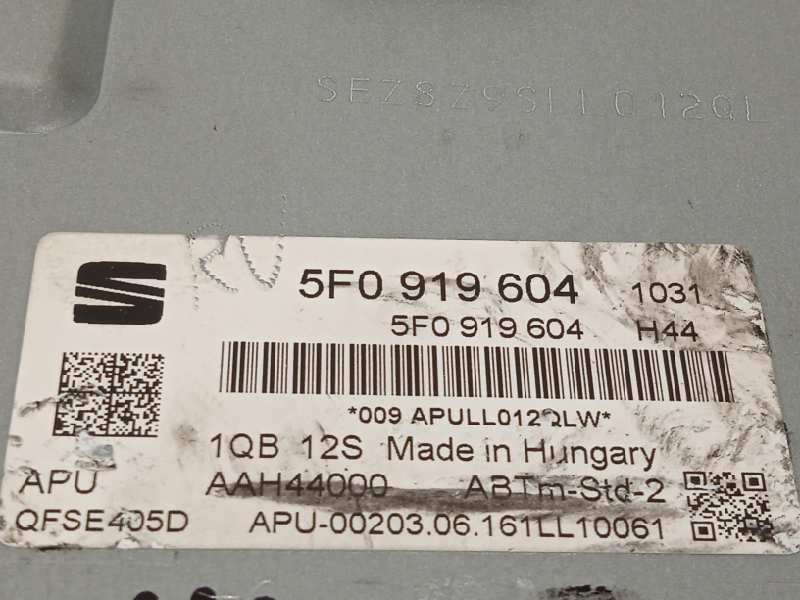 Recambio de pantalla multifuncion para seat ibiza (6p1) fr referencia OEM IAM 5F0919604 5F09196041QB 6