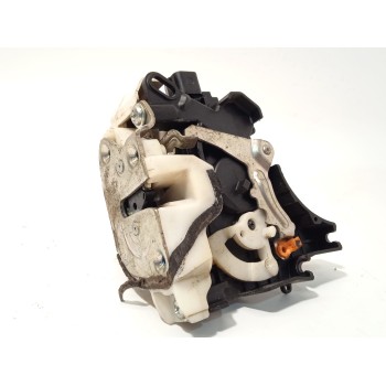 CERRADURA PUERTA DELANTERA DERECHA 5715A424 