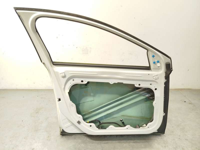 Recambio de puerta delantera izquierda para volvo v40 hatchback (525) d2 referencia OEM IAM 32321018 - Blanco 5