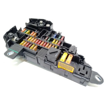 CAJA RELES / FUSIBLES 695650502 6956505 61366919113