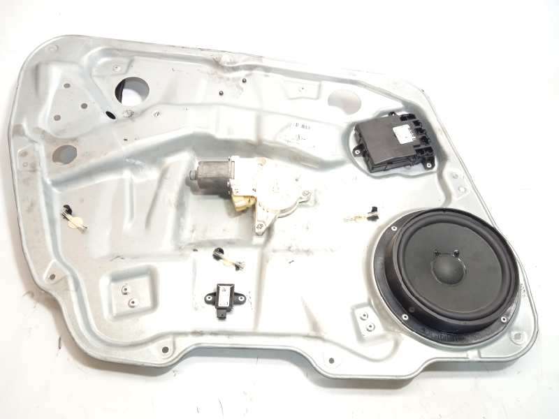 Recambio de elevalunas delantero izquierdo para mercedes-benz clase m (w164) 320 / 350 cdi (164.122) referencia OEM IAM A2518200