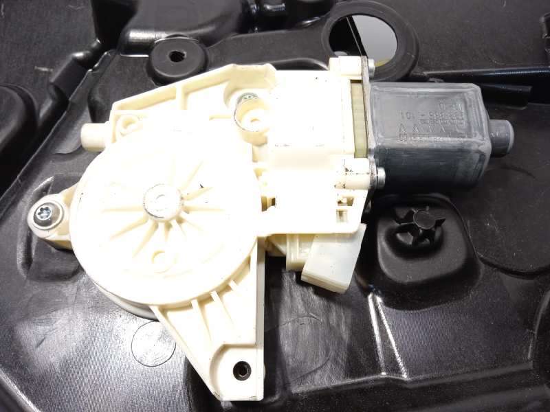 Recambio de elevalunas delantero izquierdo para mercedes-benz clase a (w176) a 45 amg 4-matic (176.052) referencia OEM IAM A2469 2