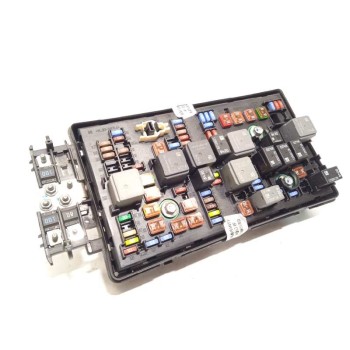 CAJA RELES / FUSIBLES 22933569 