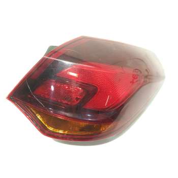 PILOTO TRASERO DERECHO 13319948 