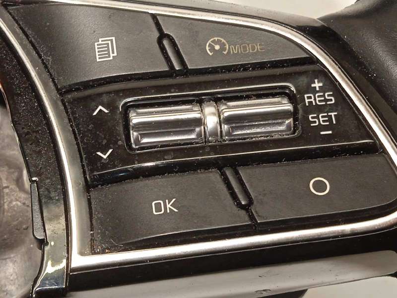 Recambio de volante para kia xceed edrive phev referencia OEM IAM 56100J7520SA1 3