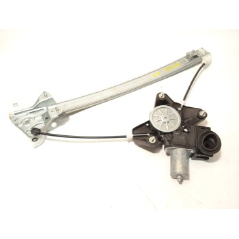 ELEVALUNAS DELANTERO DERECHO 857100D540 0620206771