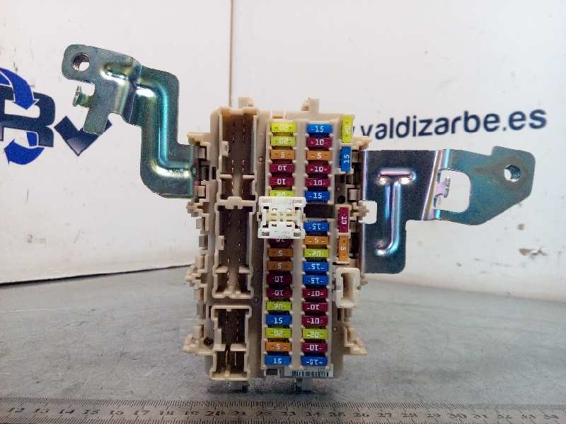 CAJA RELES / FUSIBLES C65257C21 4CL0B