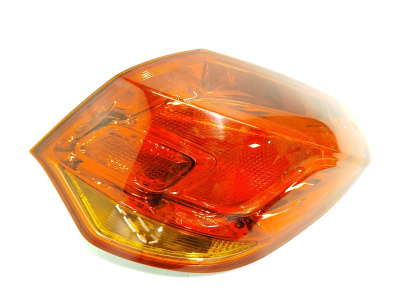 PILOTO TRASERO DERECHO 13306454 