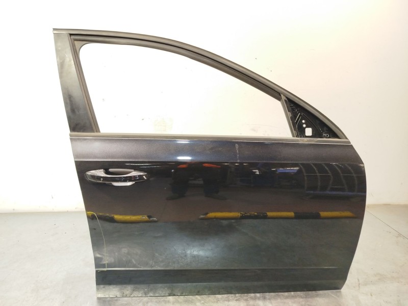 PUERTA DELANTERA DERECHA 5E0831052 