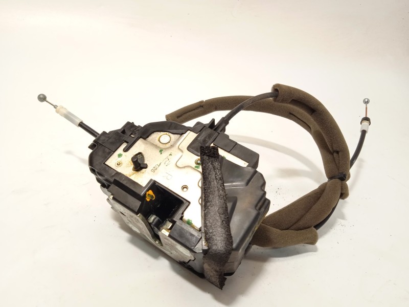 CERRADURA PUERTA TRASERA DERECHA 825003ZL0A 