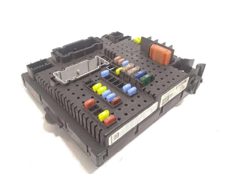 Recambio de caja reles / fusibles para volvo xc90 2.4 d momentum geartronic (7 sitze) referencia OEM IAM 30728512  28017881 - Azul 2
