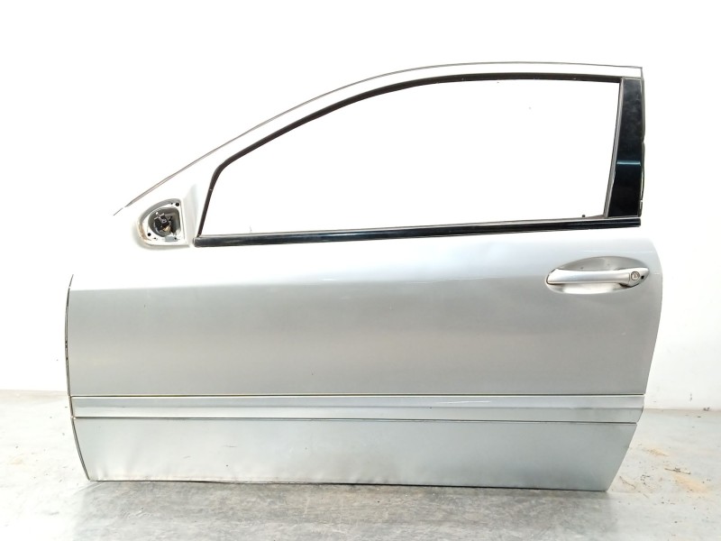 PUERTA DELANTERA IZQUIERDA A2037200505 