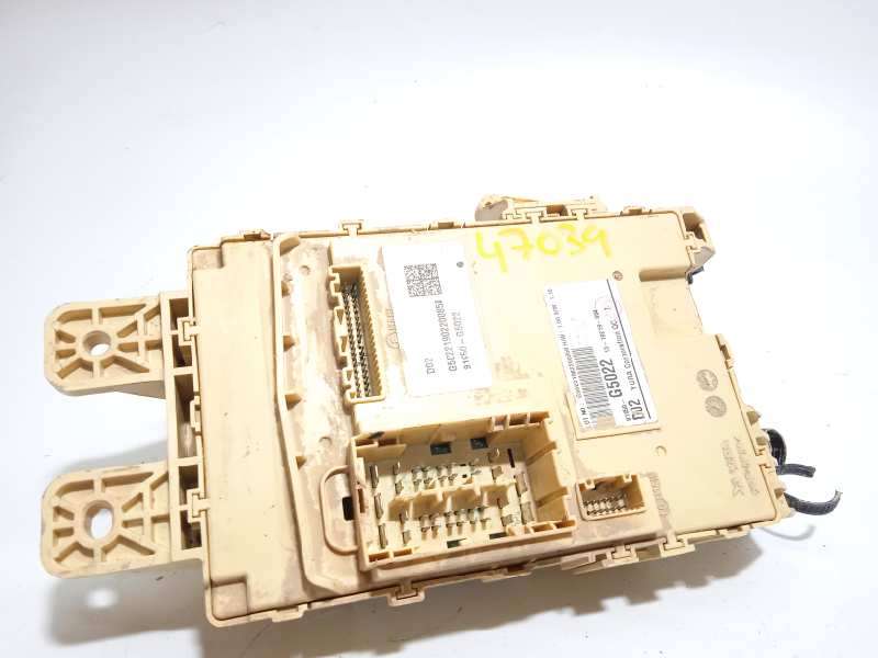Recambio de caja reles / fusibles para kia niro referencia OEM IAM 91950G5022 - Blanco 3