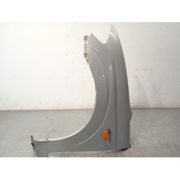 Recambio de aleta delantera izquierda para ssangyong rodius i 2.7 xdi referencia OEM IAM 5181121000  