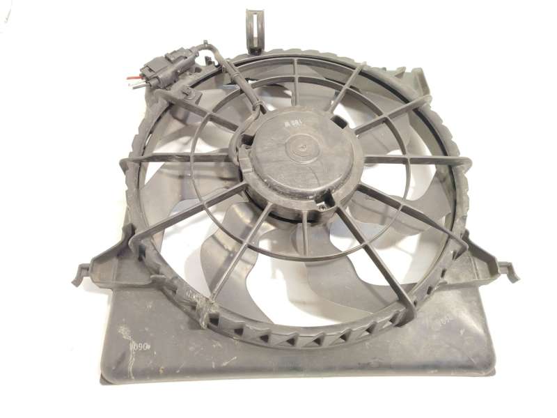 Recambio de electroventilador para kia cee'd hatchback (ed) 1.6 crdi 90 referencia OEM IAM 253801H680 - Negro 2
