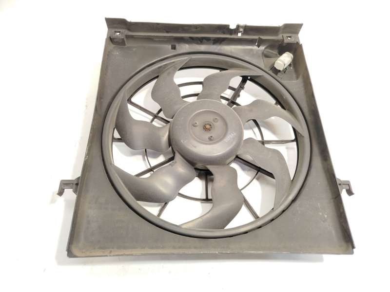 Recambio de electroventilador para kia cee'd hatchback (ed) 1.6 crdi 90 referencia OEM IAM 253801H680 - Negro 3