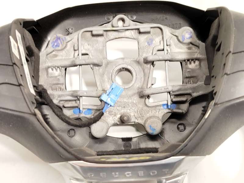 Recambio de volante para peugeot 2008 (--.2013) allure referencia OEM IAM 98084115ZD 96739515ZD - Blanco 4