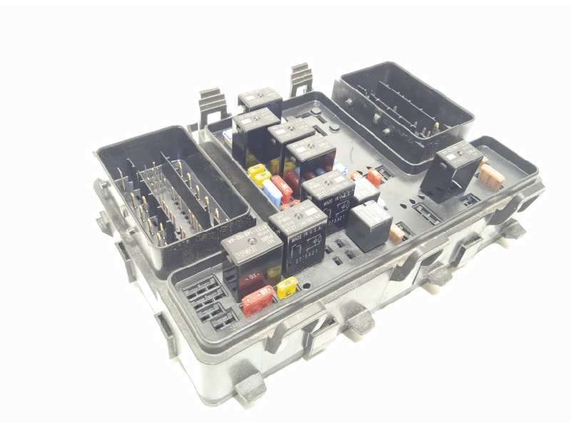 Recambio de caja reles / fusibles para ford mondeo lim. 1.5 ecoboost cat referencia OEM IAM FG9T14A067PB 1909001 - Blanco 2