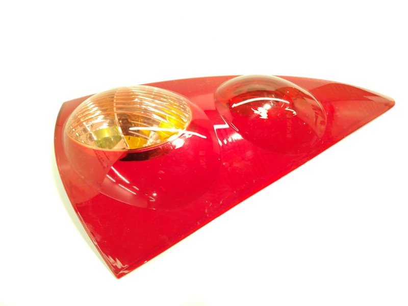 PILOTO TRASERO DERECHO 6351X6 