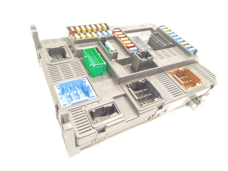 Recambio de caja reles / fusibles para peugeot 2008 (--.2013) allure referencia OEM IAM 9819850080 1663368780 - Blanco 2