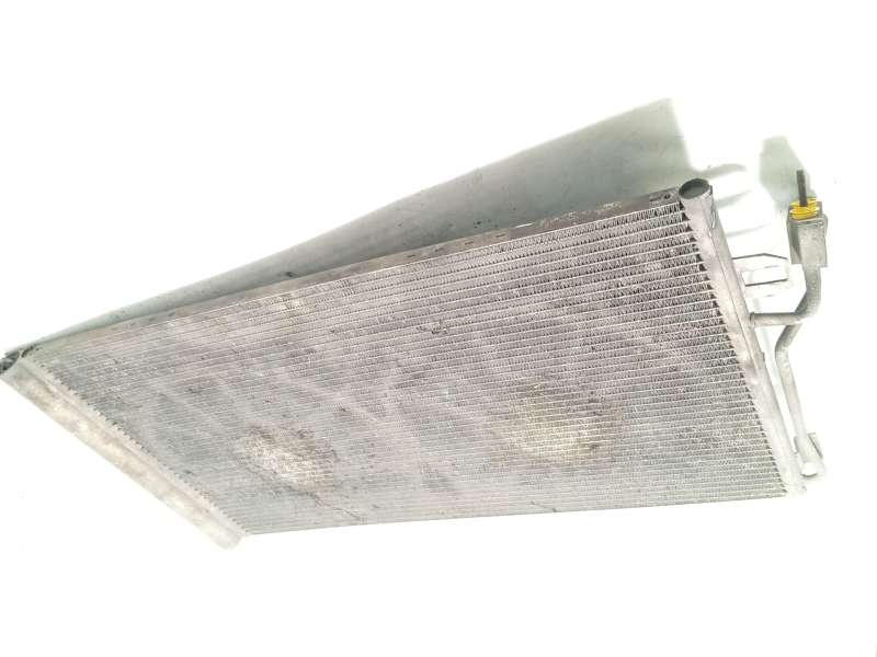 Recambio de condensador / radiador aire acondicionado para mercedes-benz vito / mixto furgoneta (w639) 111 cdi (639.601, 639.603 - Blanco 4