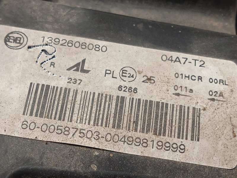 Recambio de faro derecho para peugeot boxer camión 2.0 blue-hdi fap cat referencia OEM IAM 1392606080 - Blanco 4