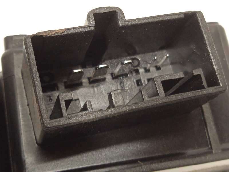 Recambio de elevalunas trasero izquierdo para skoda octavia lim. (5e3) 1.5 16v tsi act referencia OEM IAM 5E0839461  5Q0959407A - Negro 5