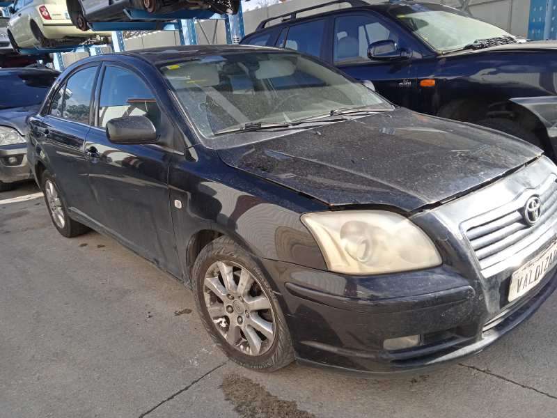 TOYOTA AVENSIS BERLINA (T25)