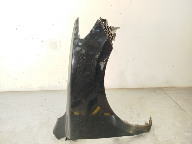 ALETA DELANTERA DERECHA 663202B500 