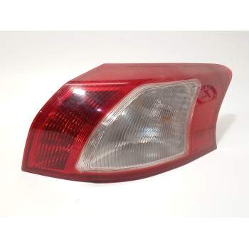 PILOTO TRASERO DERECHO 8330A278 