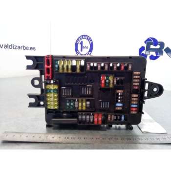 CAJA RELES / FUSIBLES 9337880 61149337880