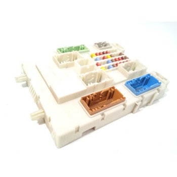 CAJA RELES / FUSIBLES 31394135 