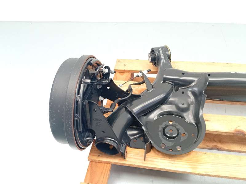 Recambio de puente trasero para ford tourneo courier 1.0 ecoboost referencia OEM IAM 2847200 R2X65K952AG 2