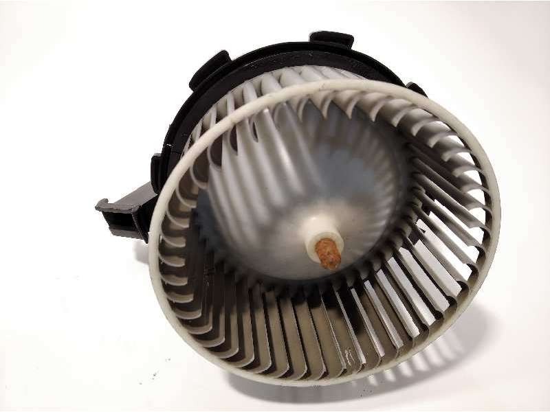 Recambio de motor calefaccion para audi a4 berlina (8w2) 2.0 16v tdi referencia OEM IAM 8T1820021 - Blanco 4