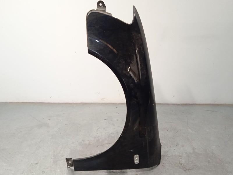 ALETA DELANTERA IZQUIERDA 8E0821105F 