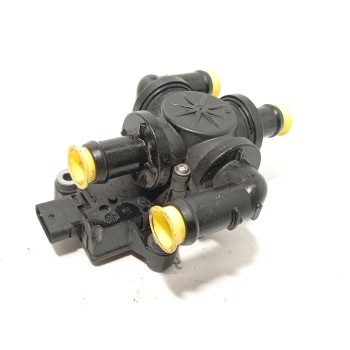 Recambio de valvula intercambio de calefaccion para audi e-tron (gen) 50 quattro referencia OEM IAM 4KE963375J  