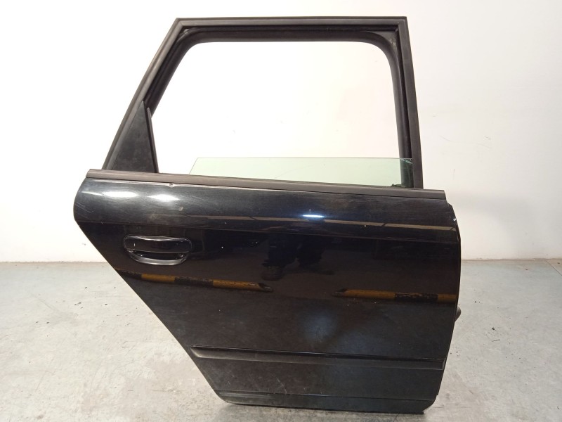 PUERTA TRASERA DERECHA 8E0833052J 