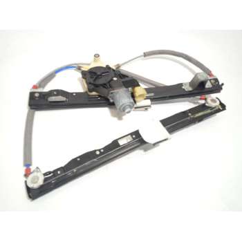 ELEVALUNAS DELANTERO DERECHO 6CP114553L4A AV11R23200BB