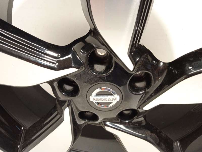 Recambio de llanta para nissan qashqai (j11) 1.5 turbodiesel cat referencia OEM IAM 4EA8A D0C004EA8A - Blanco 4