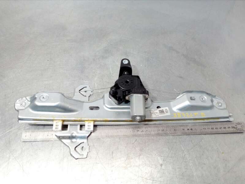 ELEVALUNAS TRASERO DERECHO 827004EA0A 