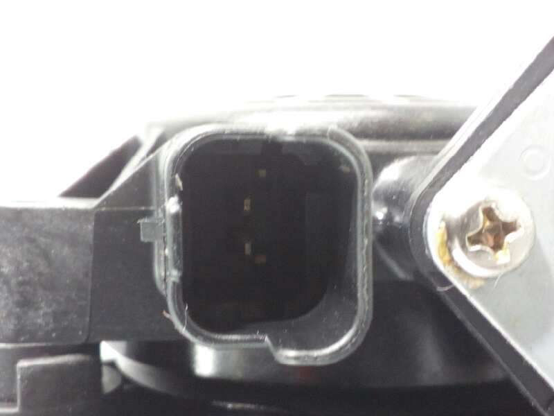 Recambio de elevalunas trasero derecho para renault kadjar limited referencia OEM IAM 827004EA0A - Blanco 3