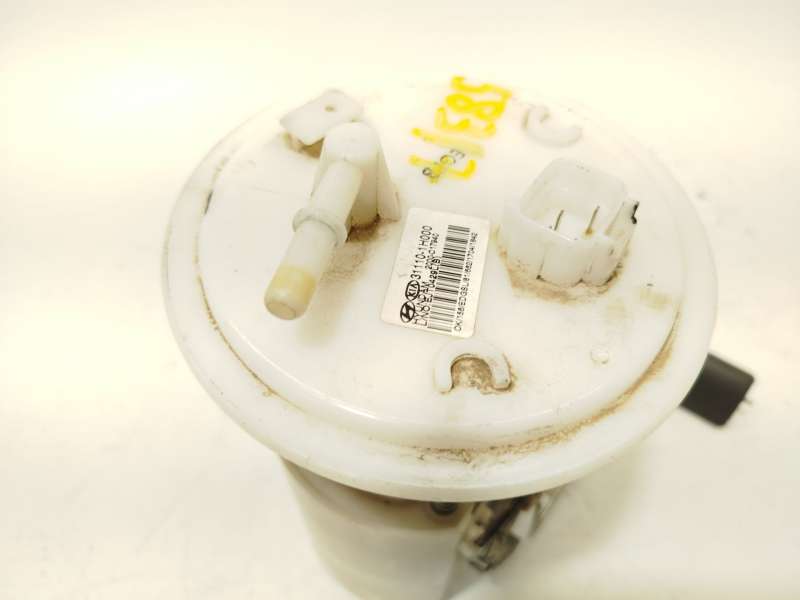 Recambio de bomba combustible para hyundai i30 (fd) 1.4 referencia OEM IAM 311101H000  2000C17940 2