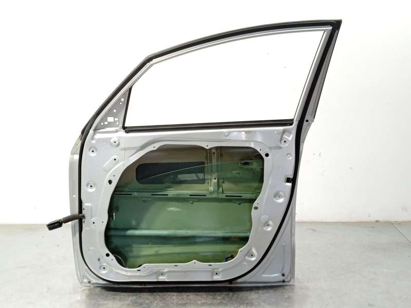 Recambio de puerta delantera derecha para kia carens iv van (a4) crdi referencia OEM IAM 76004A4000 5