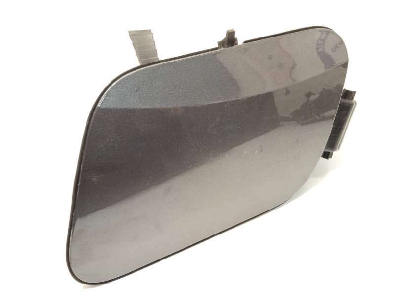 Recambio de tapa exterior combustible para peugeot 2008 (p1) 1.2 12v e-thp / puretech referencia OEM IAM 9831475980 9825833480 - Gris