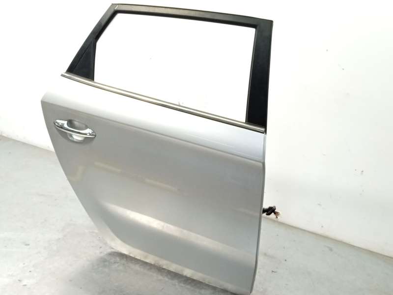 Recambio de puerta trasera derecha para kia carens iv van (a4) crdi referencia OEM IAM 77004A4000 3