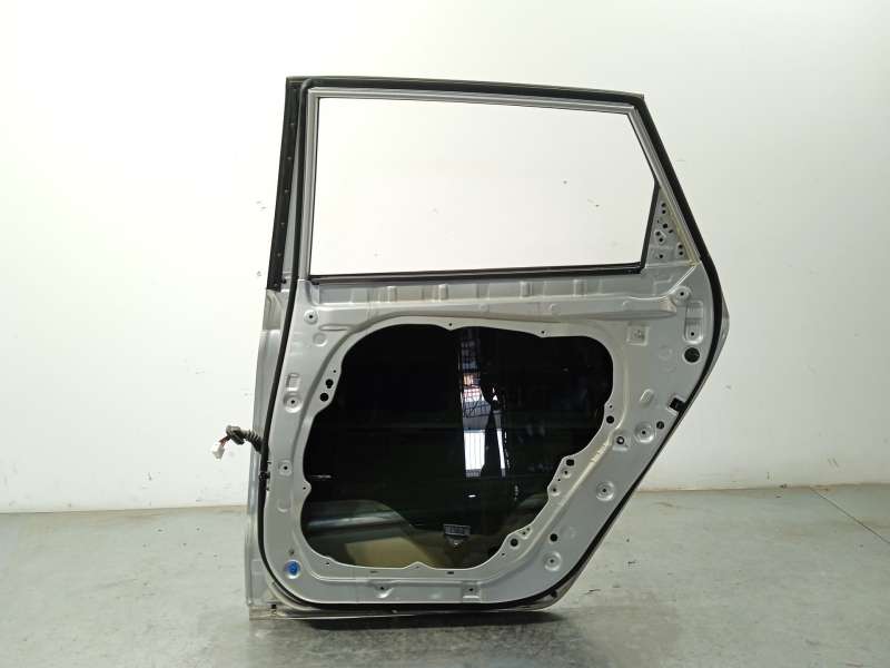 Recambio de puerta trasera derecha para kia carens iv van (a4) crdi referencia OEM IAM 77004A4000 4