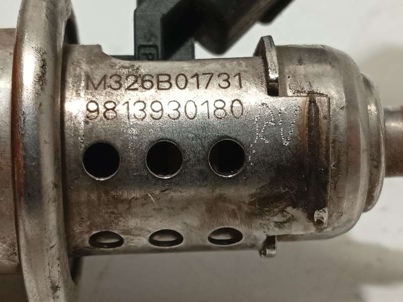 Recambio de inyector para peugeot rifter 1.5 bluehdi 130 referencia OEM IAM 9813930180 4